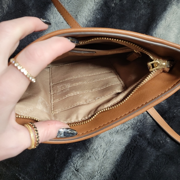 ⚡️EVERYTHING MUST GO⚡️Anne Klein crossbody ⚡️WHOLE PAGE $25 &UNDER⚡️ - Picture 7 of 9